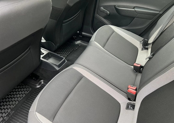 Skoda Fabia cena 31734 przebieg: 225000, rok produkcji 2018 z Chęciny małe 172